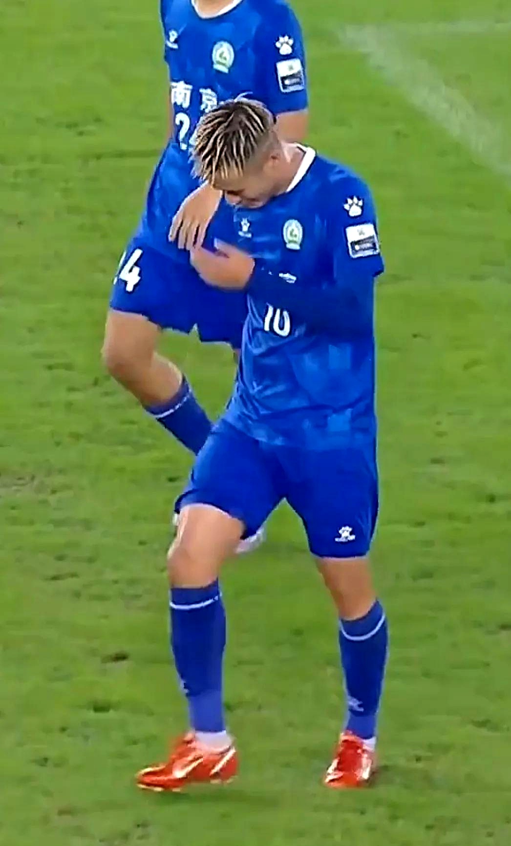 开元app-包含中超加时末段再迎强敌，尤文图斯伤情更新，主帅态度——压力陡增，资深球员宣示担当的词条