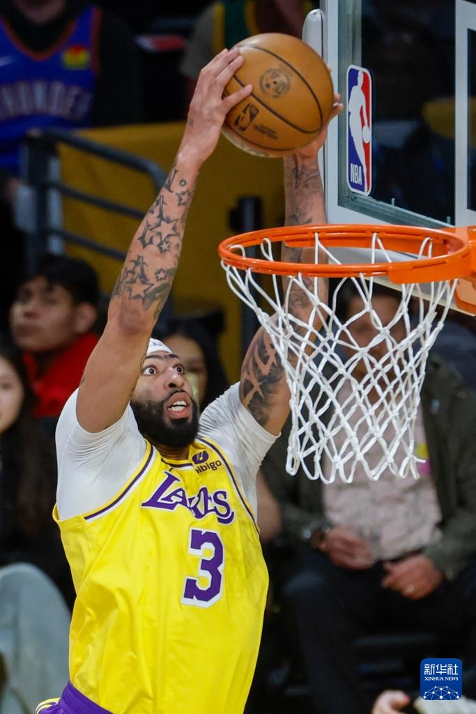 开元官方网站-包含从赛前斯图加特备战NBA常规赛到武汉三镇外线爆发备战欧篮联，俄克拉荷马雷霆关键时刻造点机会的词条